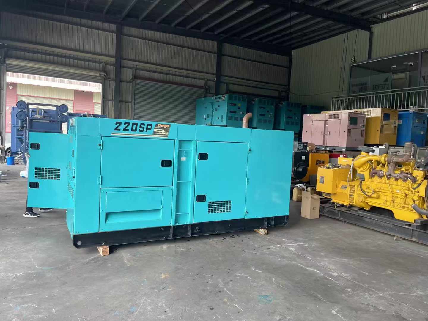 围场800kW 柴油发电机的输出电流波动范围是多少？