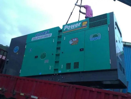 围场柴油发电机组转速不稳定时，如何对发动机进行维护？