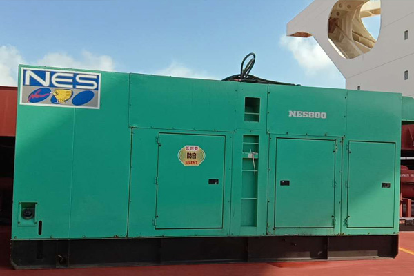 围场如何检测发电机组中性点接地是否良好？