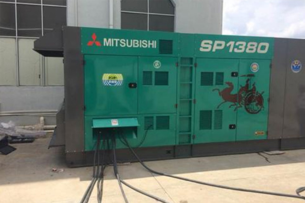 围场为什么有些柴油发电机组的输出电压可以调节？