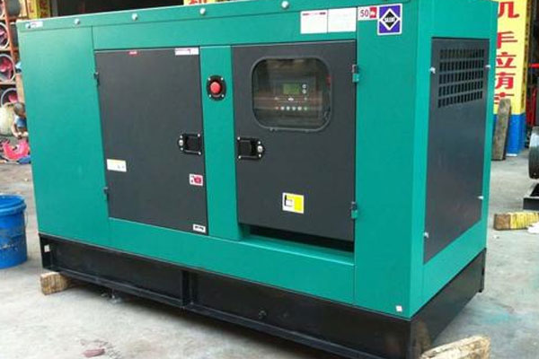 围场如何检查机油的使用时间？